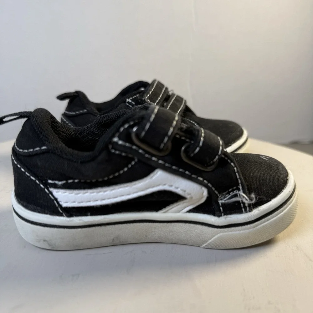 Wonder Nation Black White Toddler Skate Show Size‎ 5 Canvas